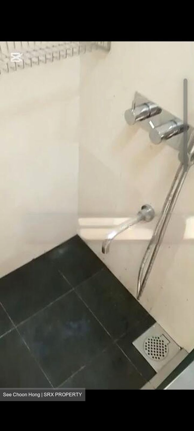 R66 Apartments (D8), Apartment #577740131